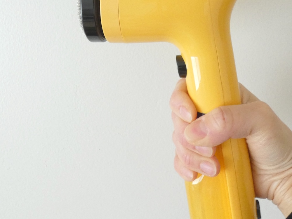 スリムなスティック状のハンドル