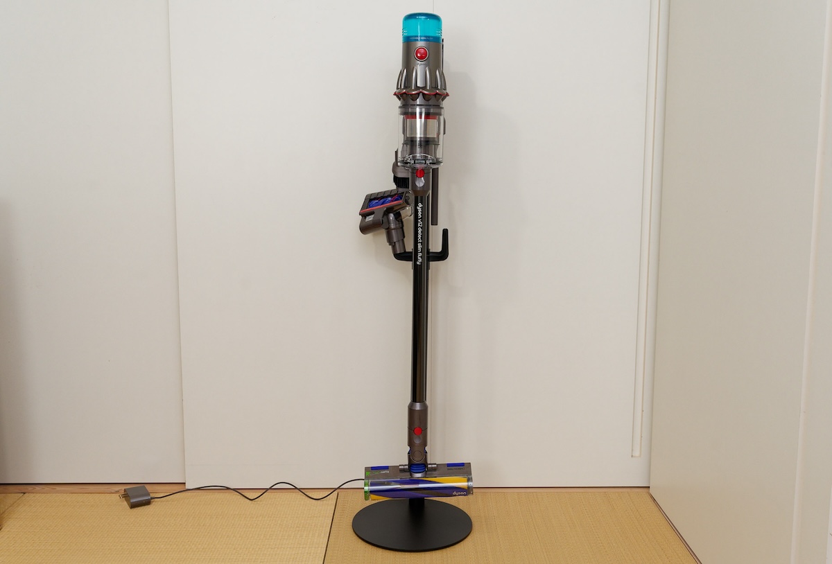 自己主張強めのデザイン。部屋に溶け込みはしない