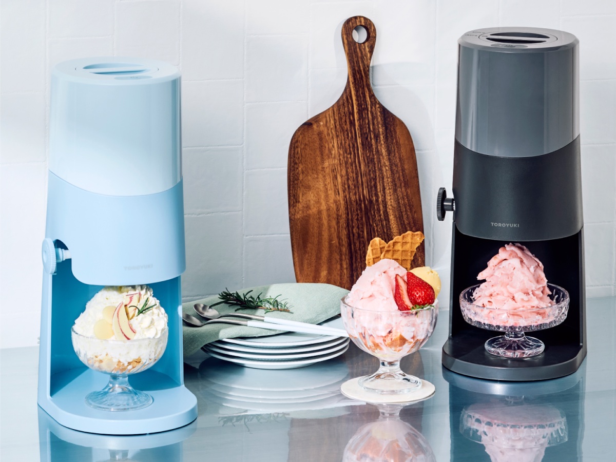 発売10年目を迎えた「とろ雪かき氷器」が大幅リニューアル