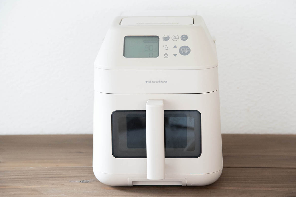 本体は23×37×28.5cm(幅×奥行き×高さ)とコンパクトで、キッチンのスペースにも設置しやすいでしょう