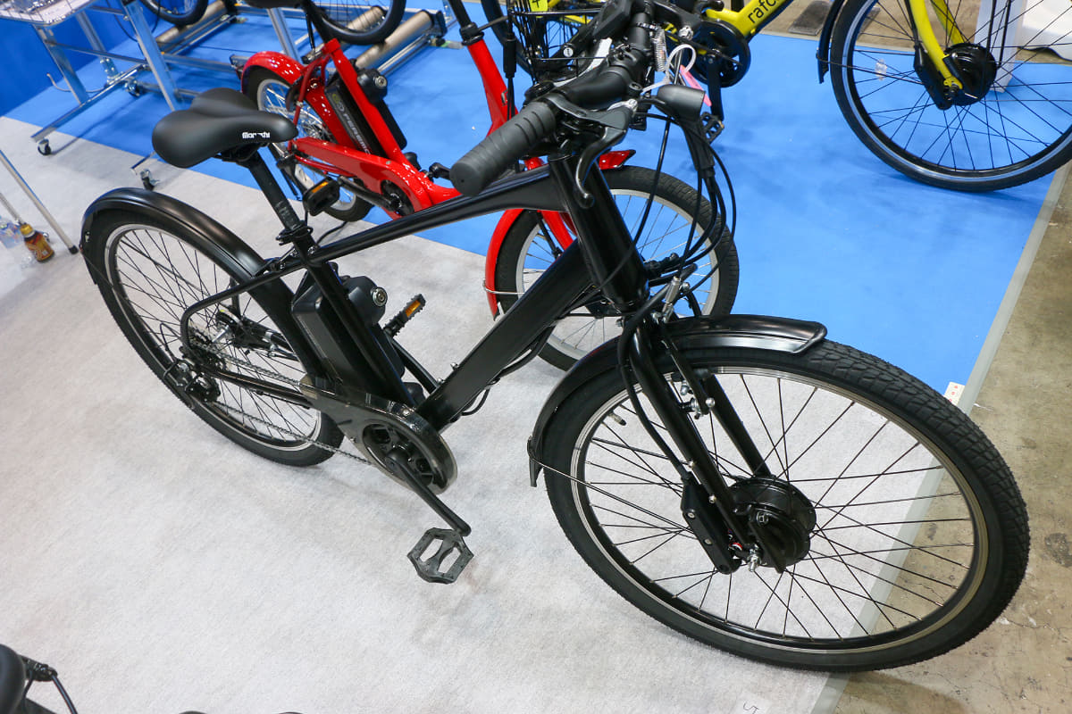 丸石サイクルの「Re:BIKE」シリーズのクロスバイクタイプ