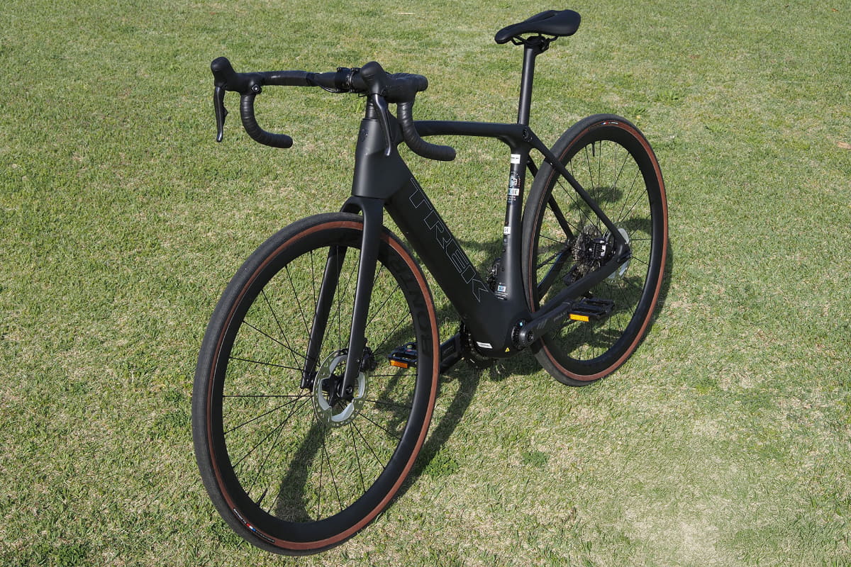 とてもキレイなスタイリングのロードバイクe-bikeです