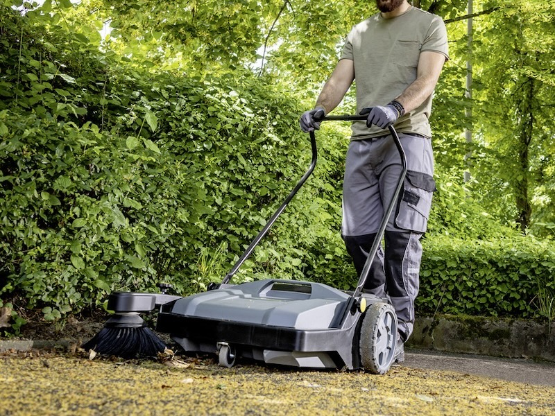 手押し式スイーパー「KM 70/15 C Classic」