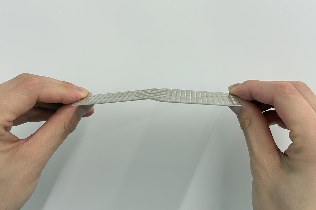 薄型のベイパーチャンバーが効率的に吸熱