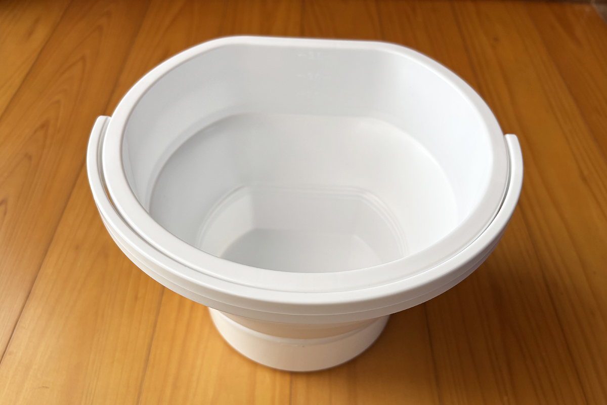 記事の後半で紹介する「たためるバケツ 3.5L」
