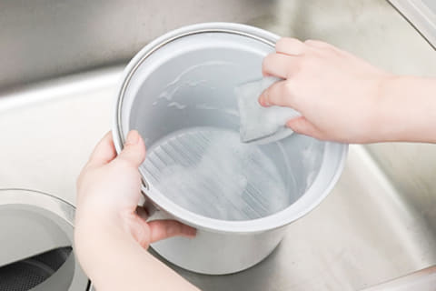 サンコー、生ゴミのニオイ防ぐ冷蔵ゴミ箱「ヒエポイ」 - 家電 Watch