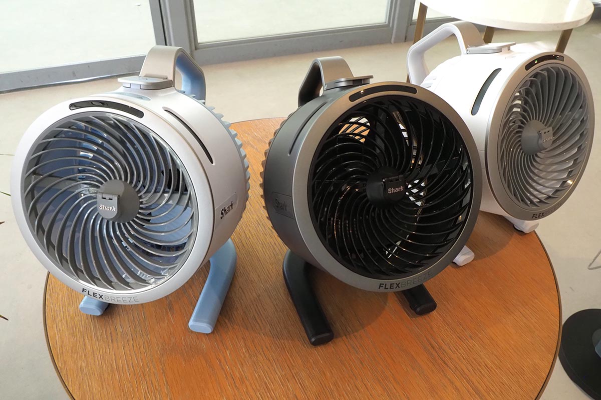 コンパクトなShark FlexBreeze HydroGo コードレスサーキュレーターファン FA052J