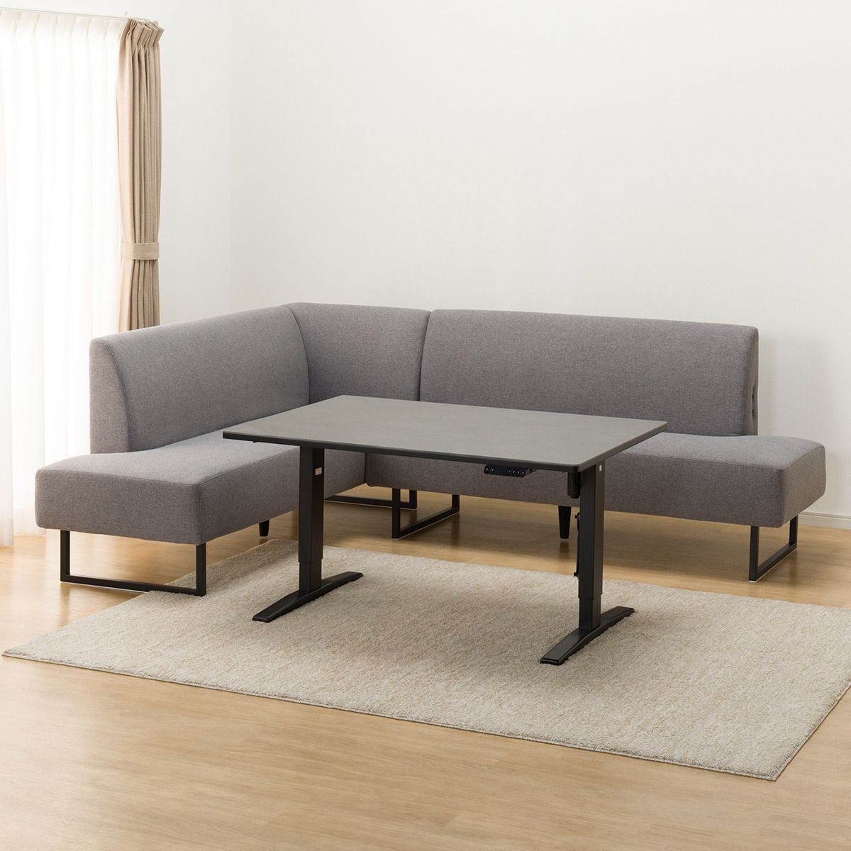 機能性と快適性を追求したリビングダイニング家具