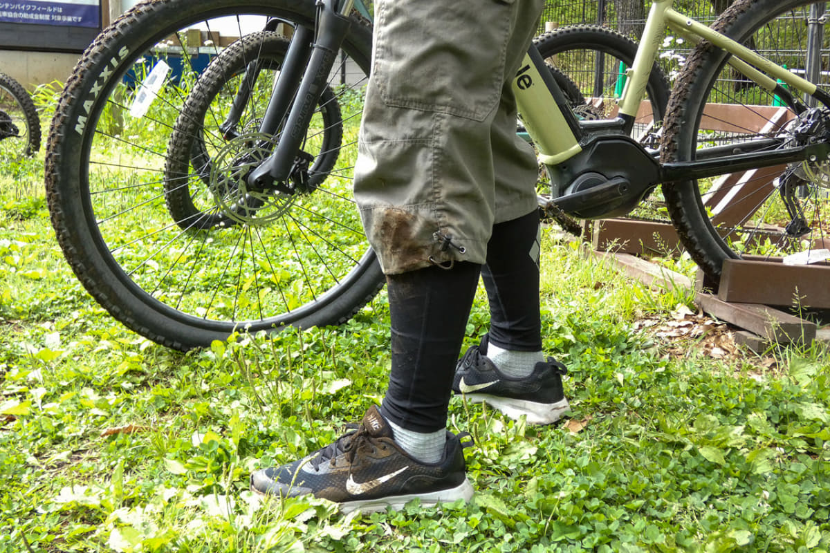 調子に乗っていたら思いっきり転倒して泥だらけに。ちょっと痛いだけで済んでよかった