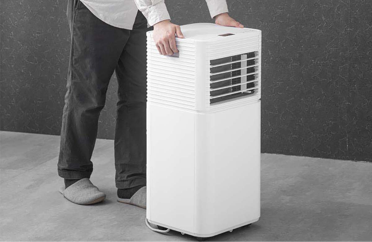 取っ手とキャスターが付いており移動が簡単