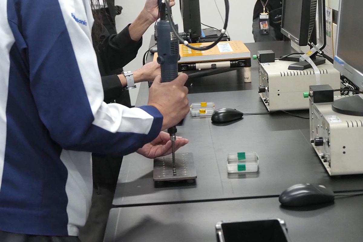安全を守るために工場の従業員がトレーニングできる「ものづくり道場」も