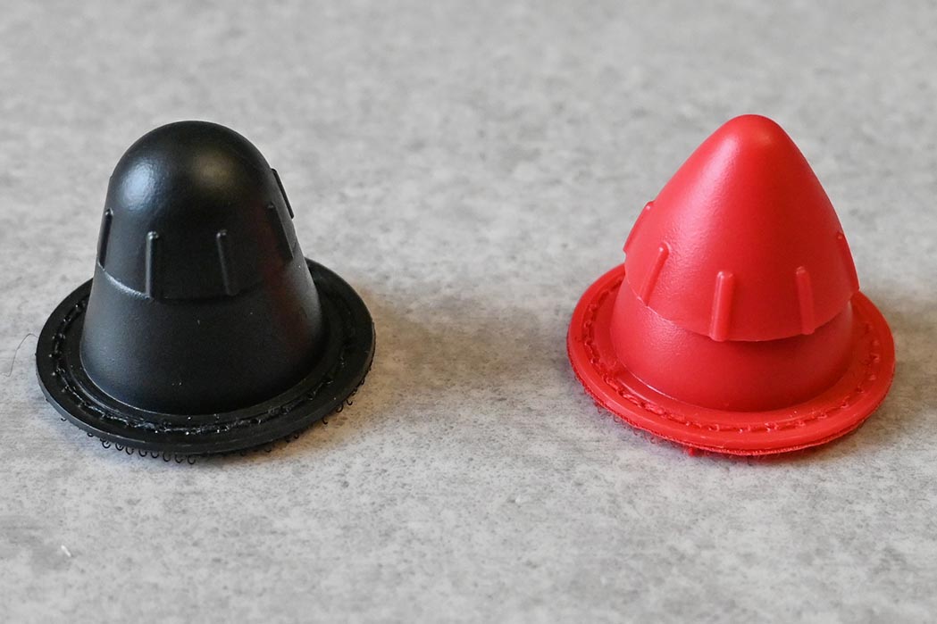 「スーパーゴリラのひとつき」には、より刺激の強い「スーパーひとつきパーツ」(写真右)が付属