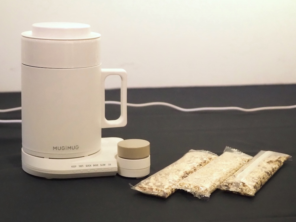 マグ型パーソナルむぎ炊飯器「MUGIMUG(むぎマグ)」と「むぎスティック」