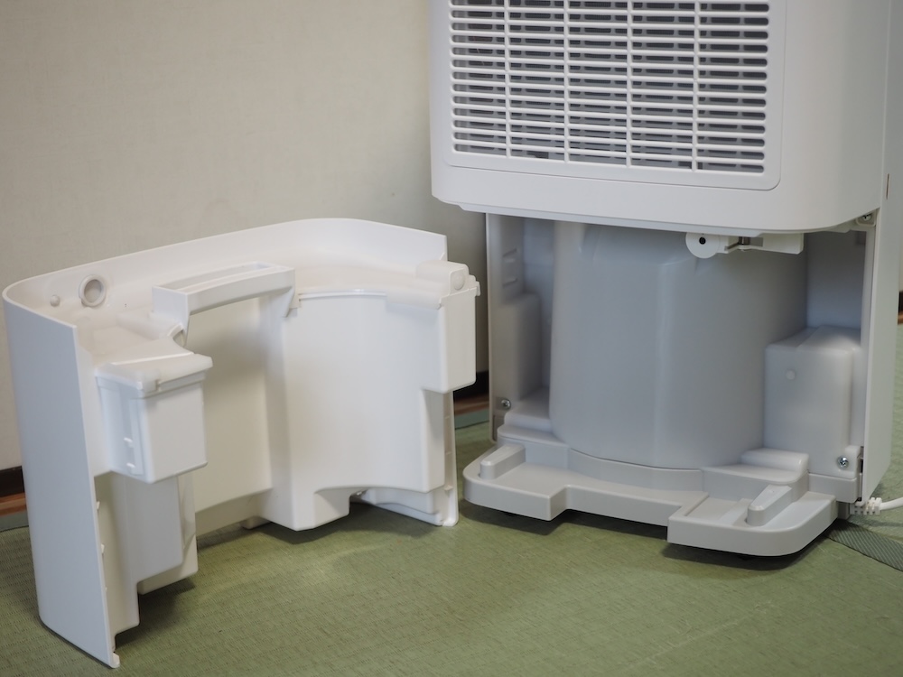 2.8Lの排水タンクは着脱可能