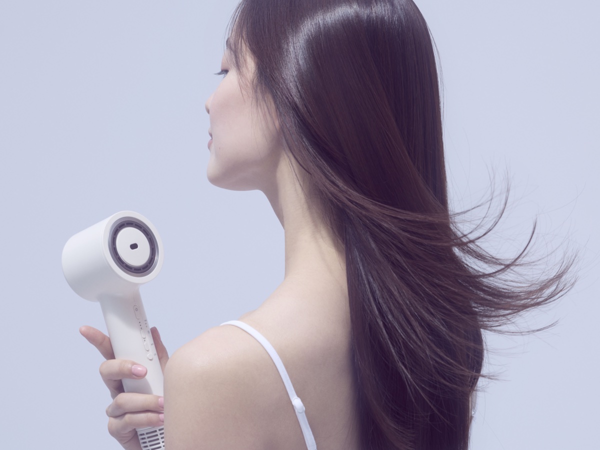 14カ所の送風口から、パワフルな風で速乾