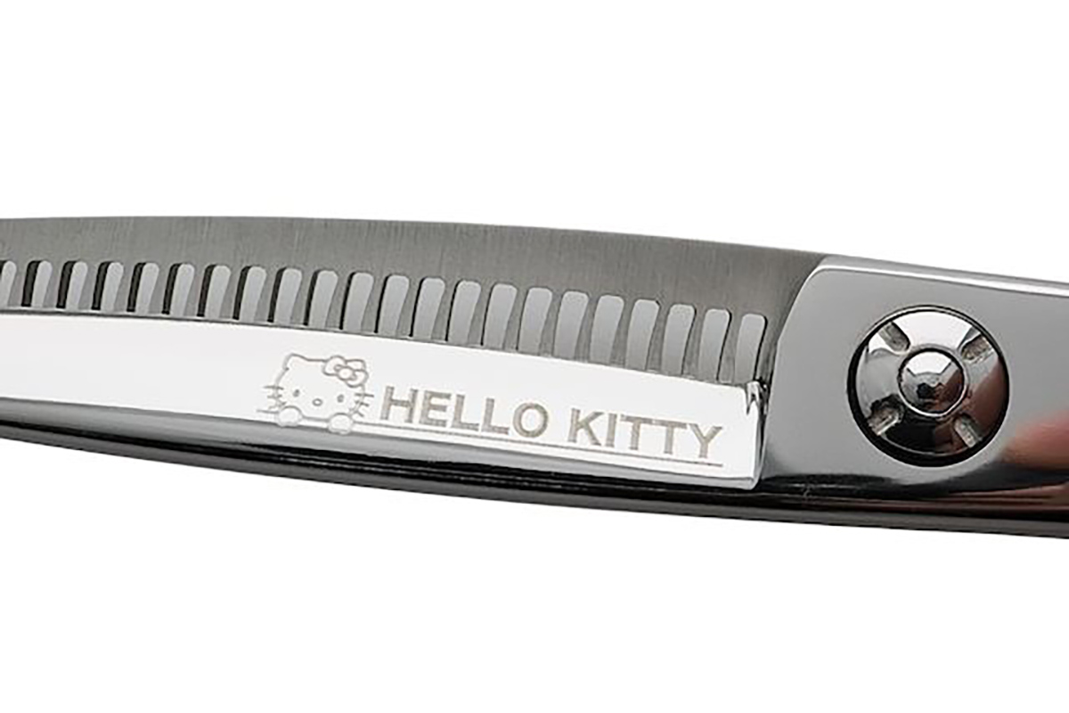 「HELLO KITTY」刻印