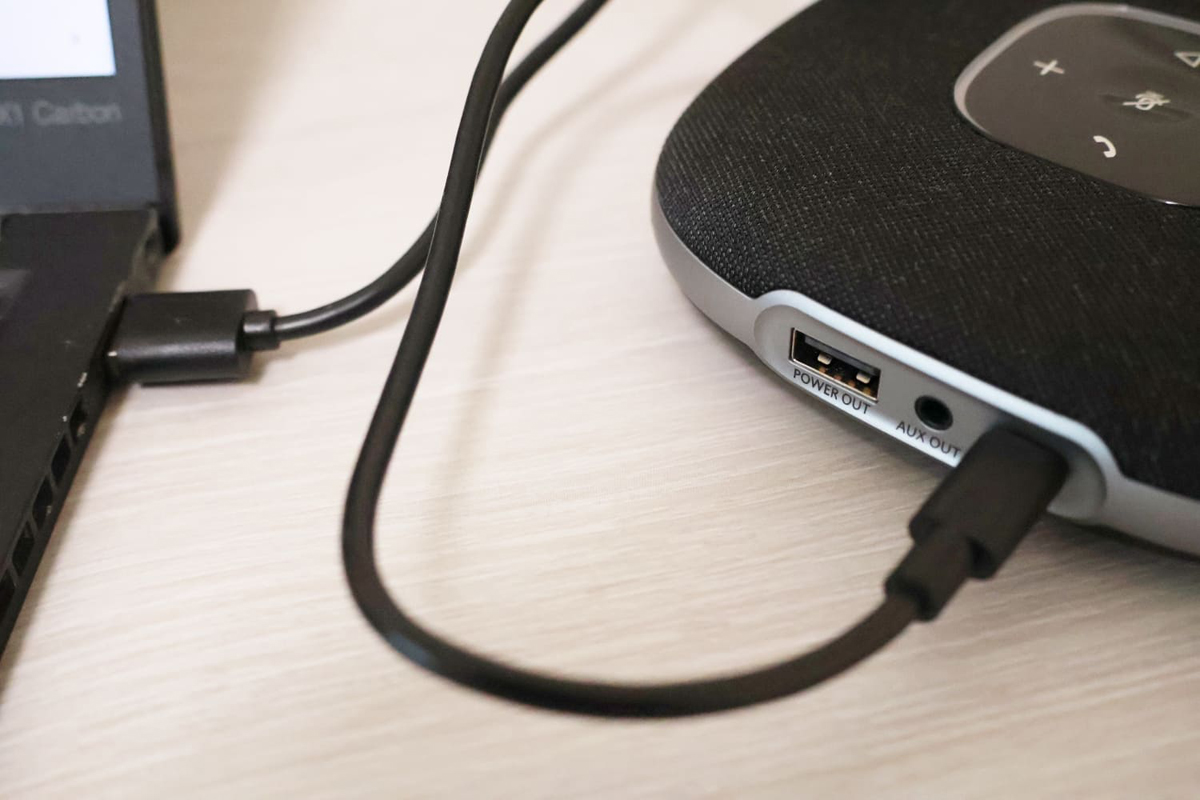 付属のUSB Type-C to Aケーブルの有線接続に対応