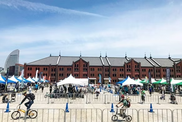 試乗コースにはカーブを設けることで昨年よりも長い距離を走行できるように設定された