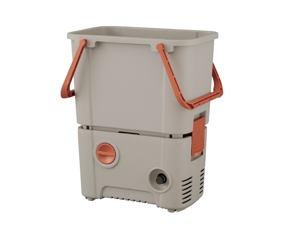 タンクを本体の上にのせて固定する