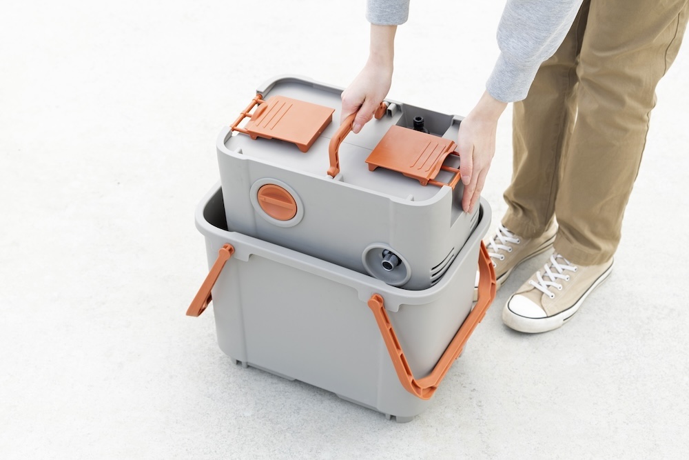 未使用時には本体などをタンクの中に収納できる