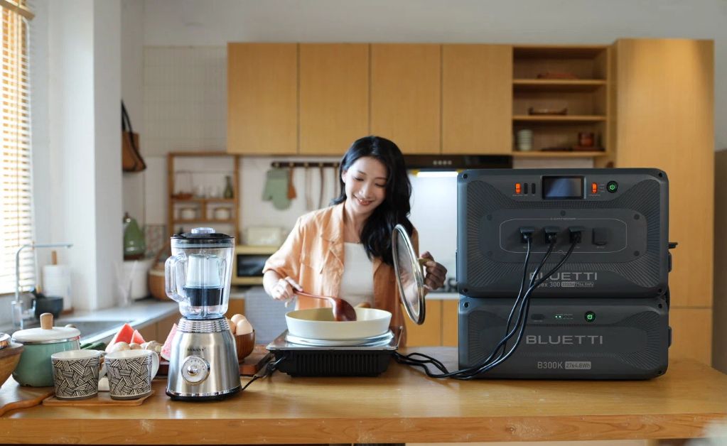 家庭用バックアップ電源「Apex 300」