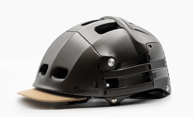 都会的なデザインを採用。通気孔は14個備える