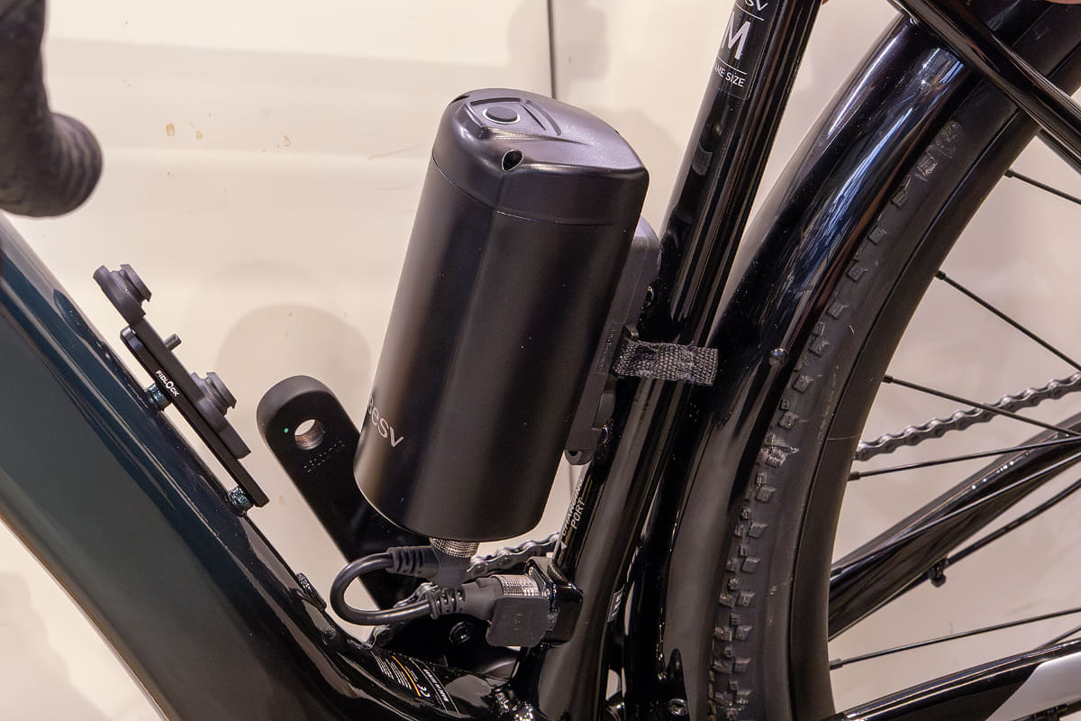 車体側バッテリーが完全に放電してる状態でレンジエクステンダーをつないでも動作はしない。そのためレンジエクステンダーを使う場合は、車体側バッテリーを完全に使い切る前に接続すること