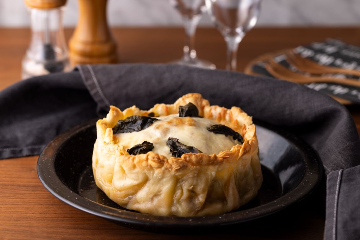 高さがあるため、ふんわりしたスポンジケーキやシカゴピザを作れる