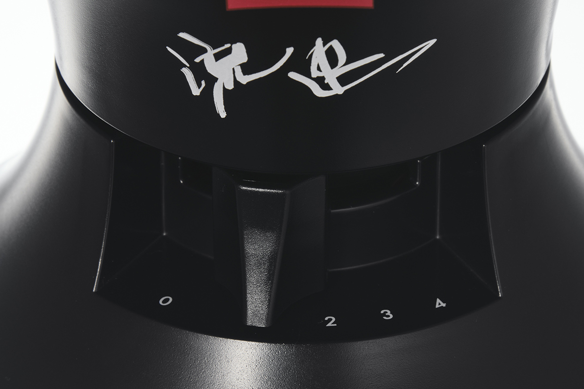 流速は0から4までの目盛付きで、無段階調整が可能