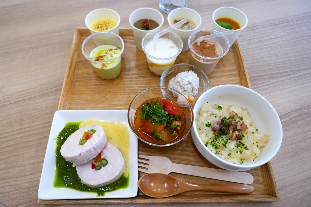 左下の鶏ハムと中央のラタトゥイユ以外、すべておうちシェフBLENDERで作ったもの