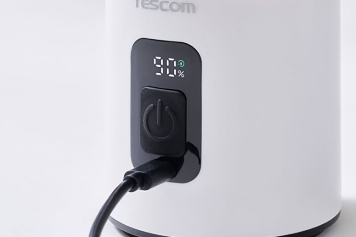 USB Type-Cポートで充電可能