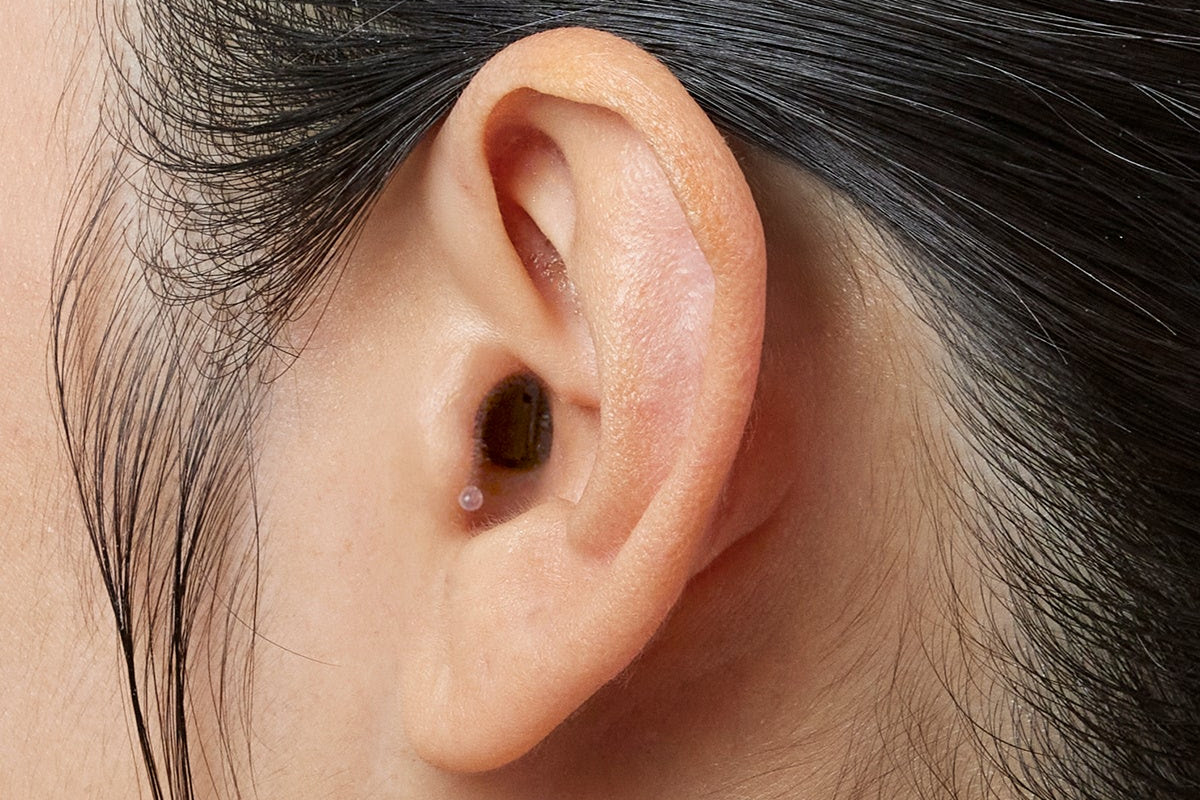 装用時にほとんど見えない