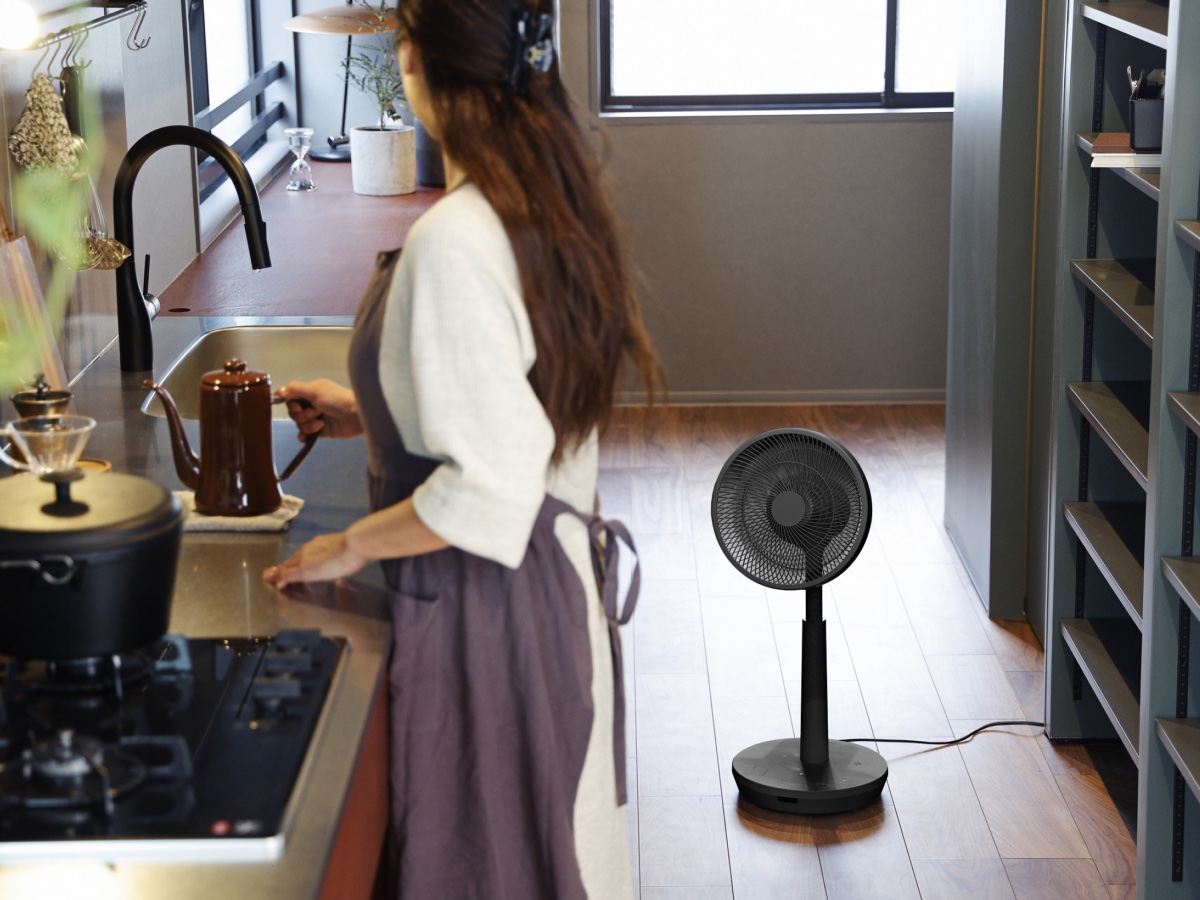 音声操作が可能で、手がふさがっている時にも役立つ