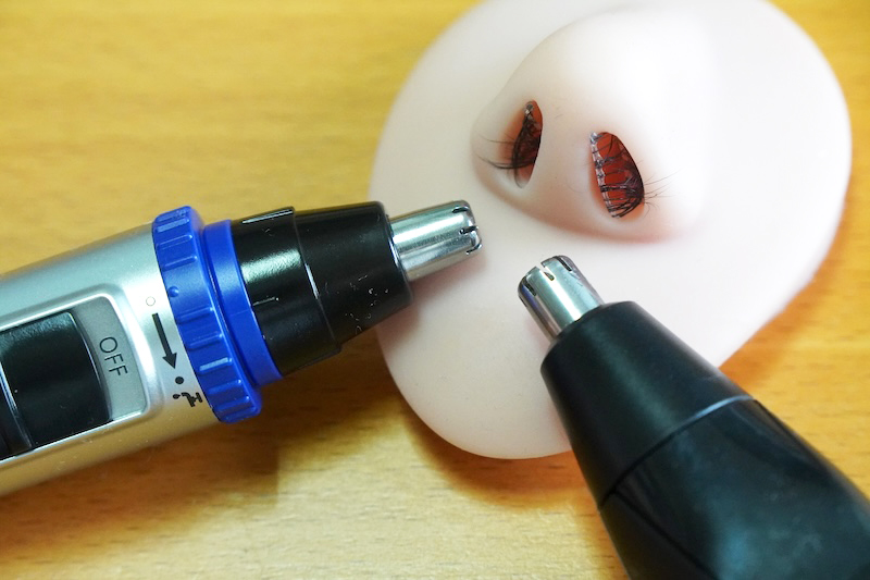 鼻毛カッターの性能の違いを可視化しようと、シリコン製の「鼻モデル」も購入