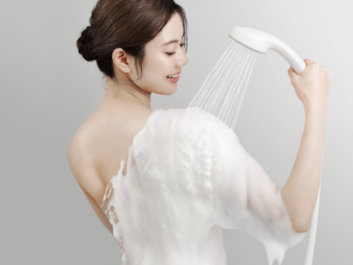 全身に泡シャワーをまとい、お湯に切り替えて洗い流すだけ