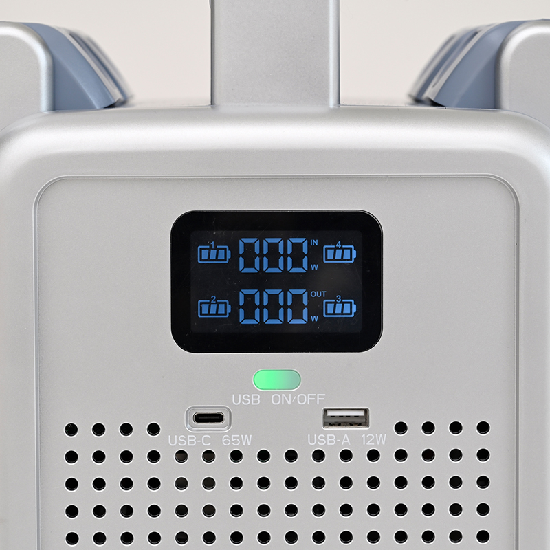 ディスプレイでバッテリー残量や出力状況をリアルタイムに確認できる