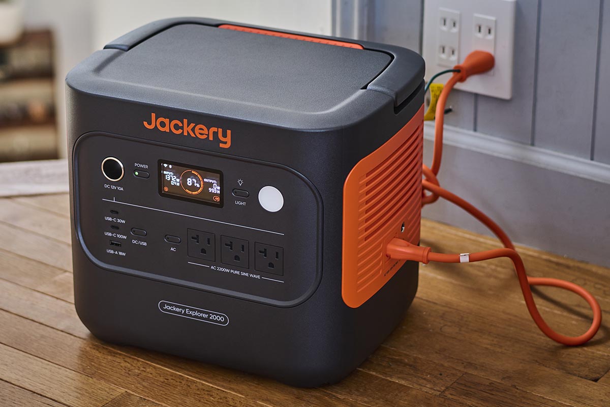 Jackery ポータブル電源 2000 New