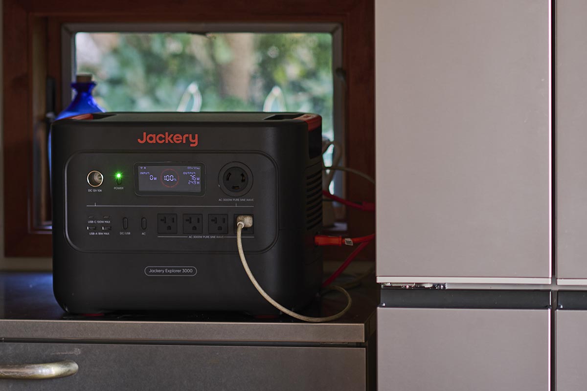 Jackery ポータブル電源 3000 New