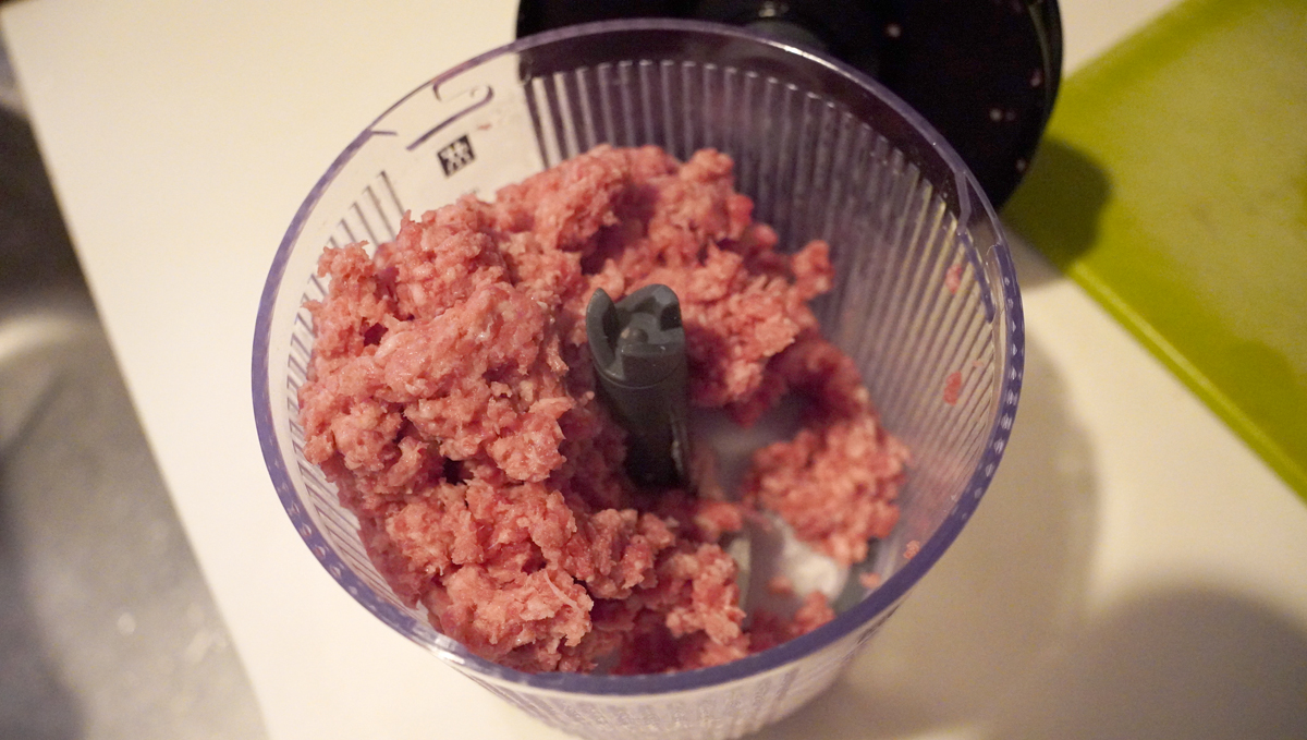 牛こま肉から挽き肉も簡単に