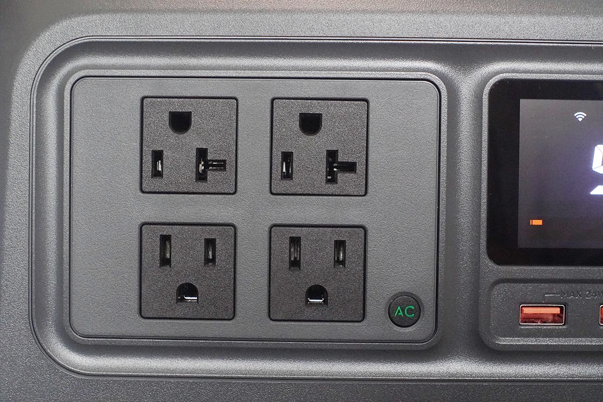 AC出力が4つに増強