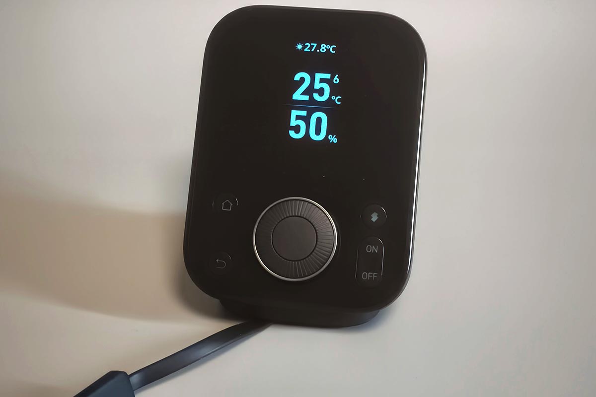 SwitchBotが発売したスマートリモコン「SwitchBot ハブ3」