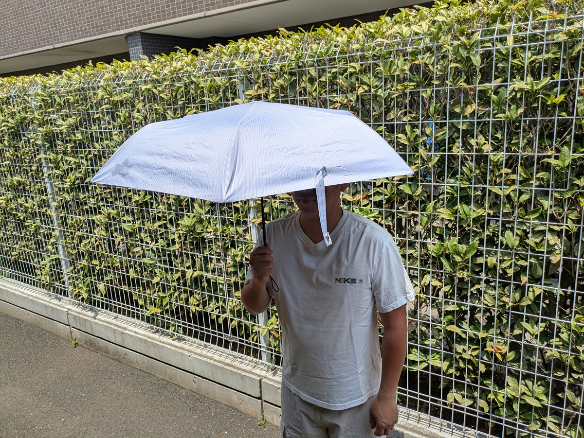直径は約90cm。男性でも違和感なく使えるサイズ