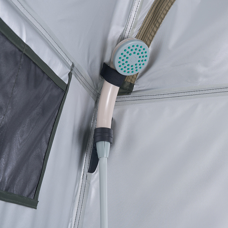 組み合わせると簡易シャワールームとして使用できる