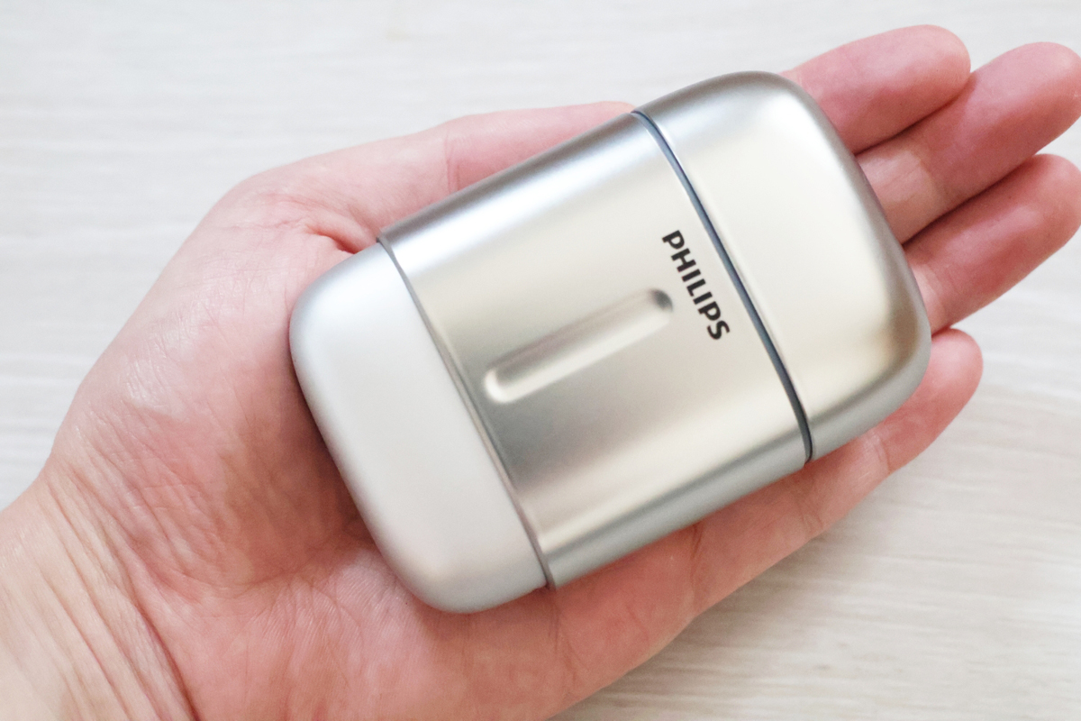 本体サイズは59×32×88mm(幅×奥行き×高さ)、カラーはクロームシルバー