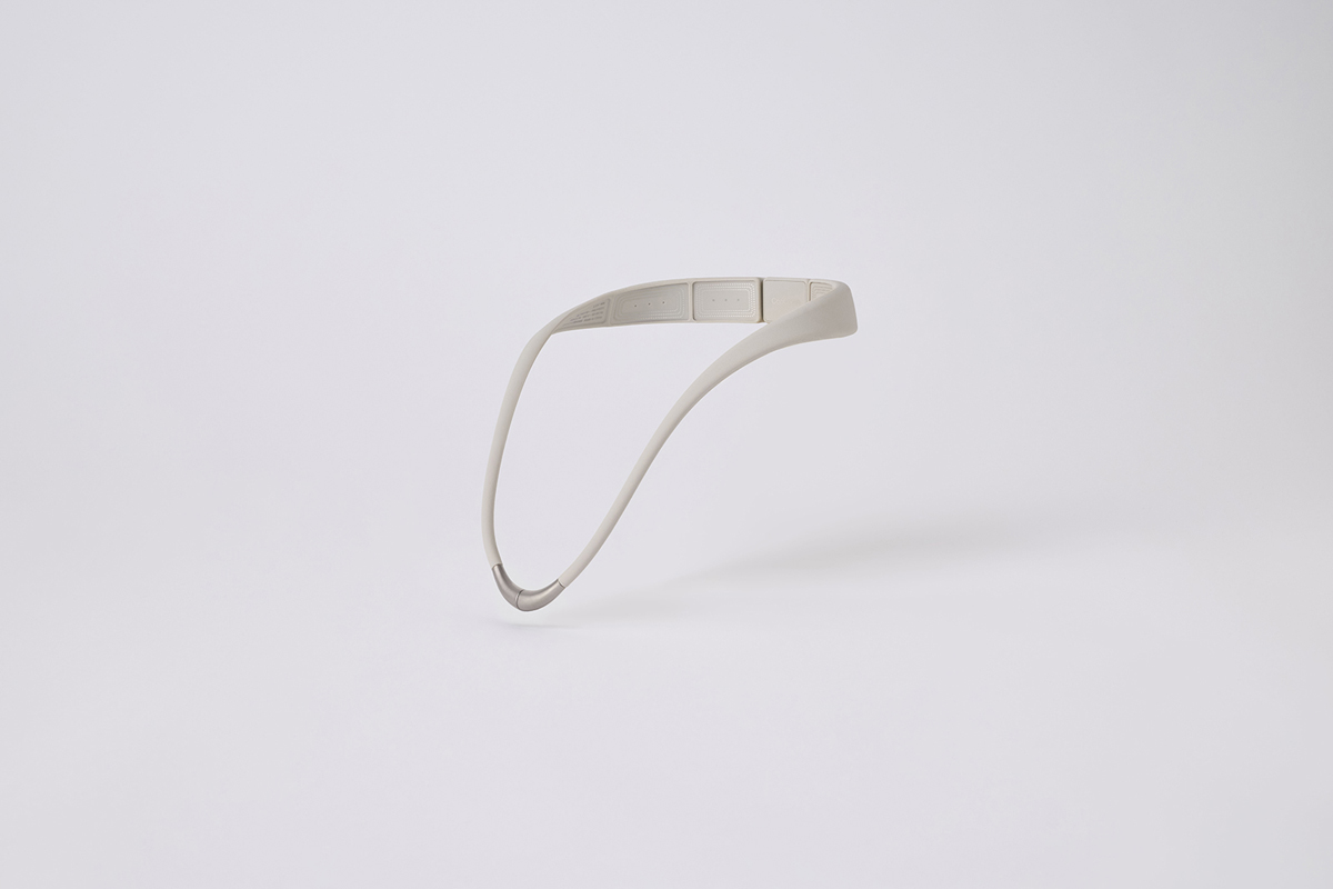 ブラック、グレージュの2色展開