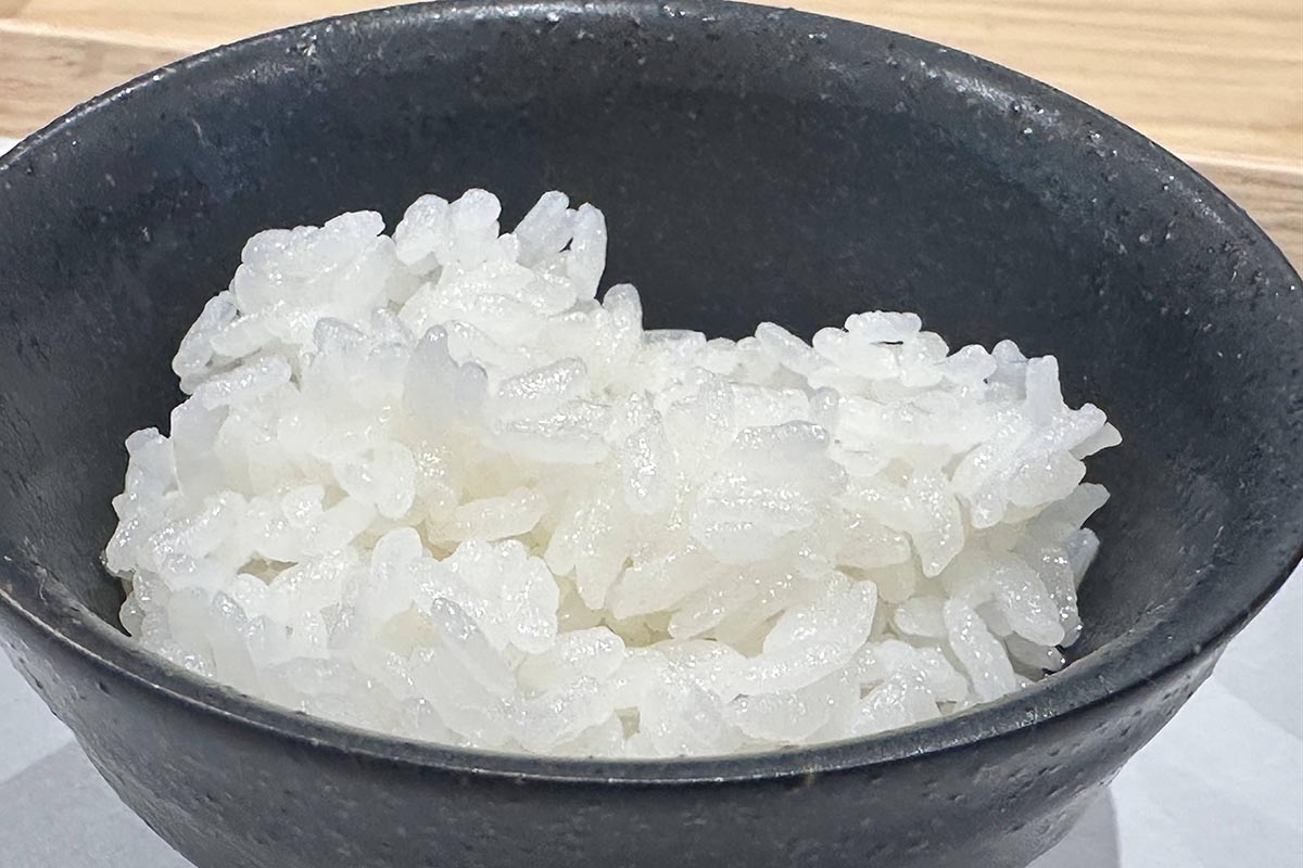 24年産の新米は白さもクリアな印象で、味にもやはり違いが感じられた