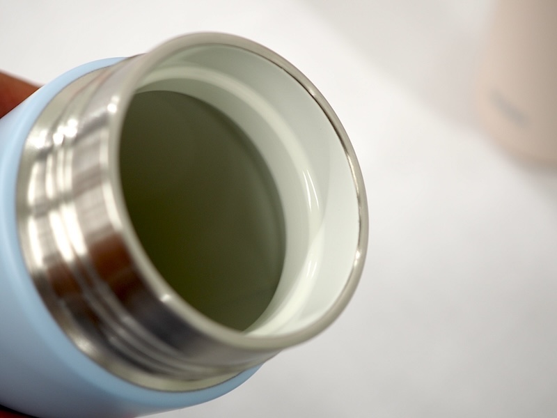 内面にセラクリーンコートを施し、汚れが落としやすく、水切れも良い