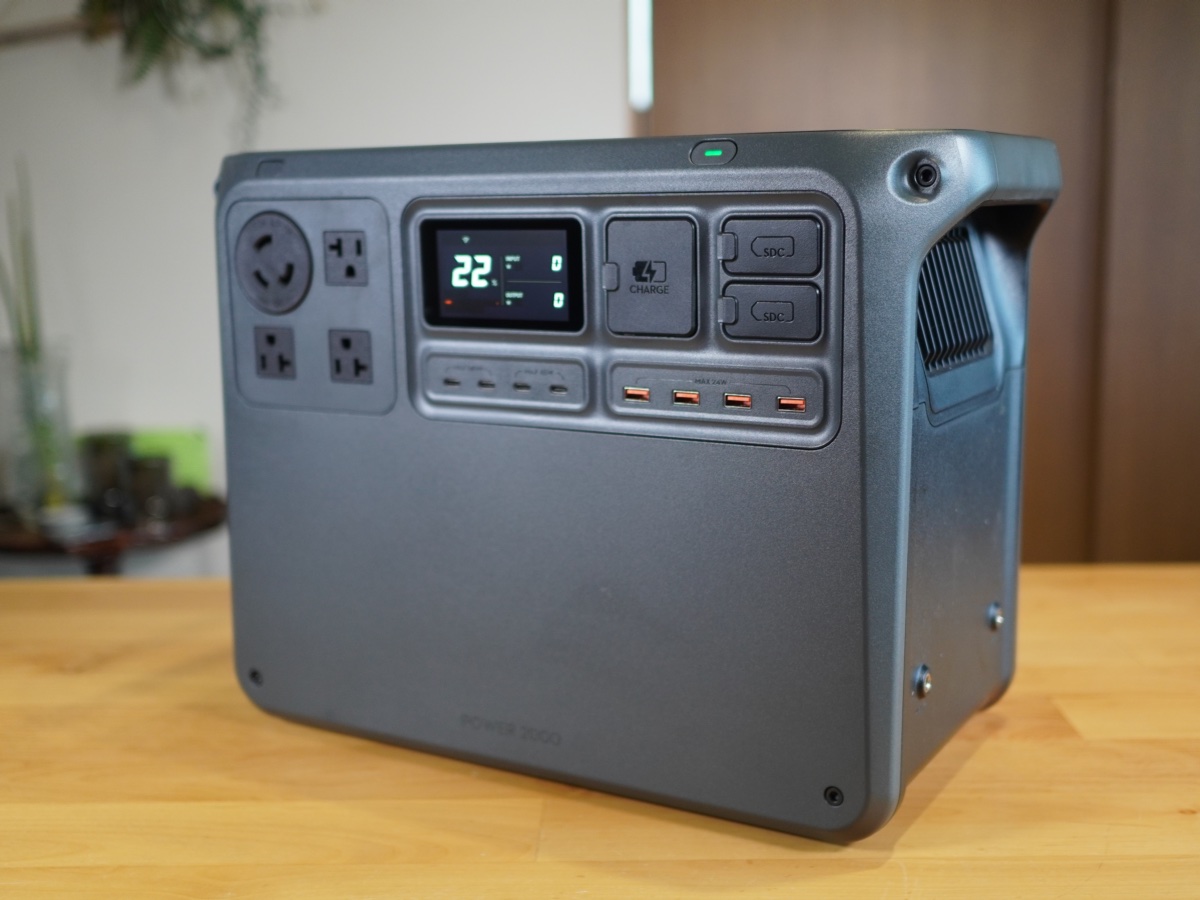 今年6月に発売された「DJI Power2000」