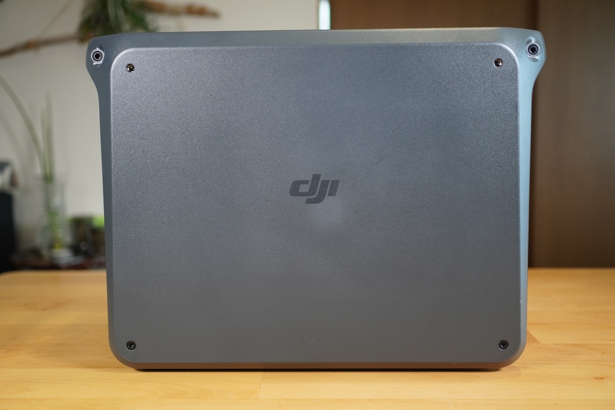 背面には何もない