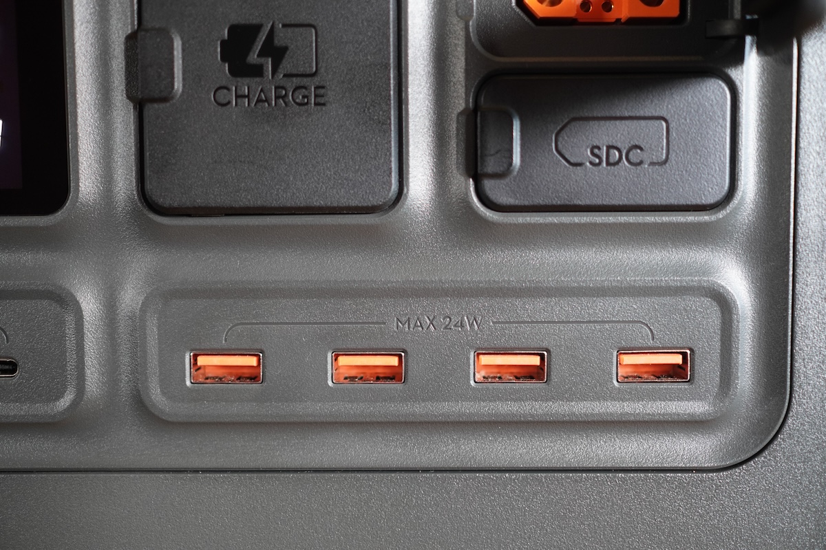 USB Type-Aは合計24W